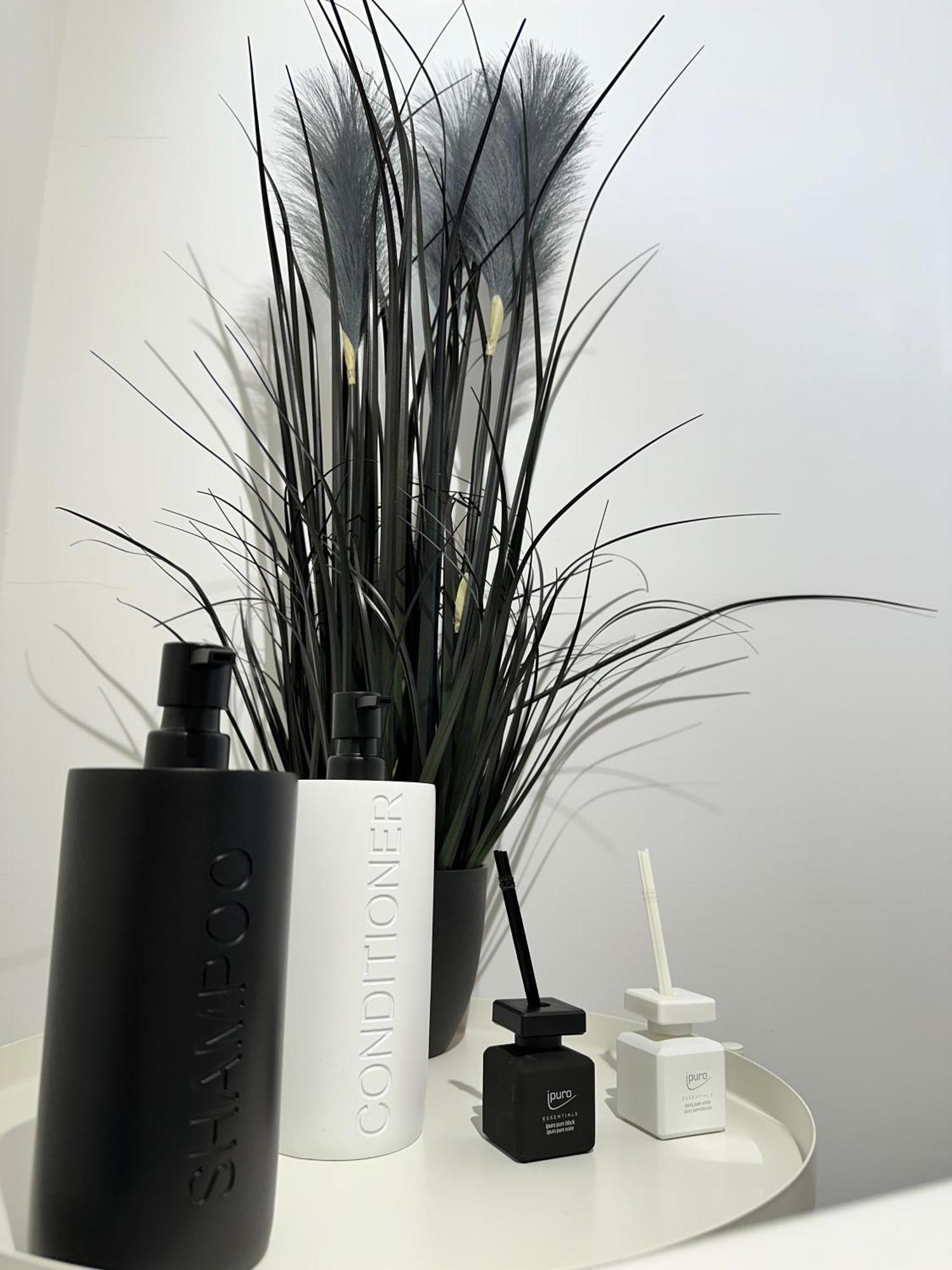 Ferienwohnung Black White Raubling Ngoại thất bức ảnh