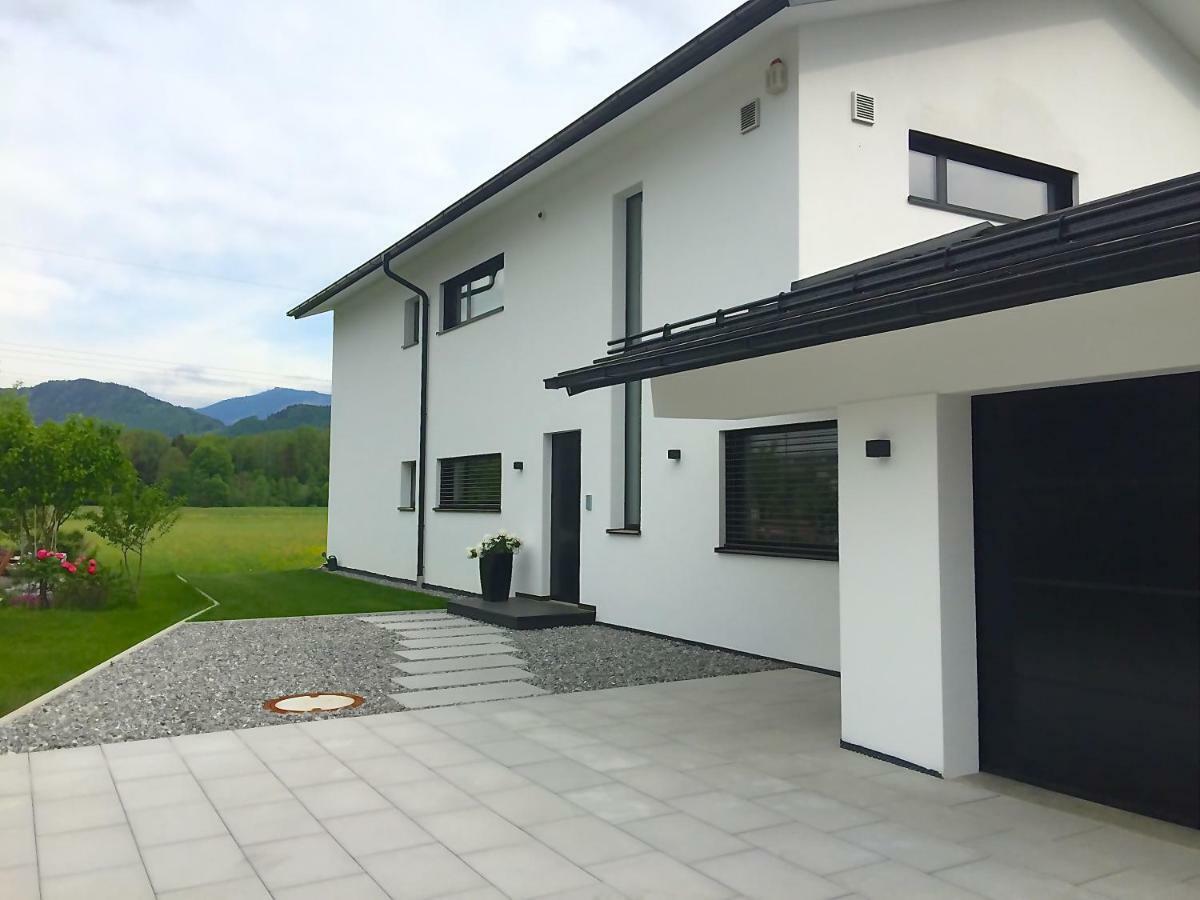Ferienwohnung Black White Raubling Ngoại thất bức ảnh